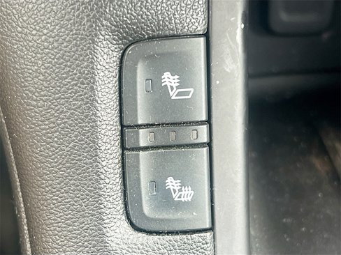 Used 2018 GMC Acadia SLT image 23