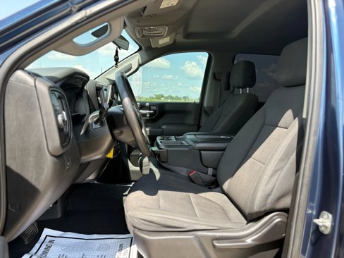 Used 2020 Chevrolet Silverado 1500 Custom w/ Custom Value Package image 9