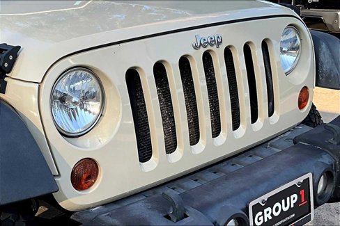 Used 2011 Jeep Wrangler Unlimited Rubicon image 27