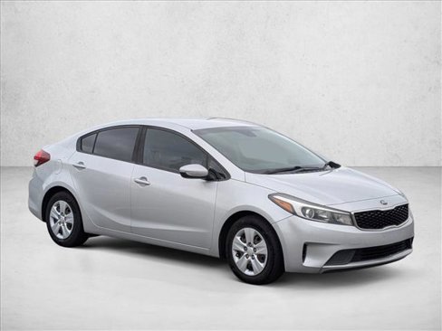 Used 2018 Kia Forte LX w/ LX Popular Package image 3