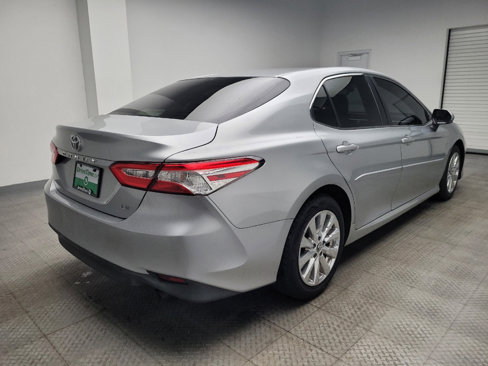 Used 2018 Toyota Camry LE image 9