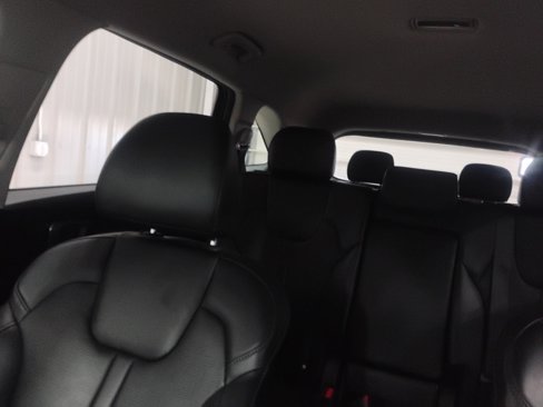 Used 2024 Kia Sorento S image 21