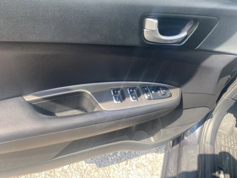 Used 2020 Kia Optima LX image 17