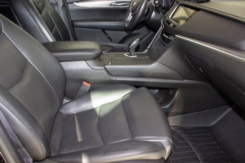 Used 2017 Cadillac XT5 Luxury w/ Driver Awareness Package image 10