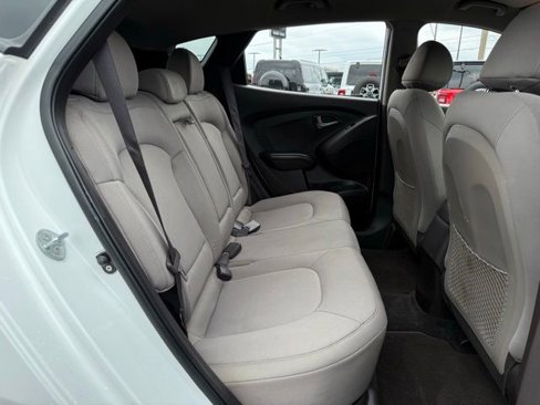 Used 2014 Hyundai Tucson GLS image 18