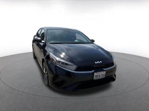 Used 2024 Kia Forte LXS image 3