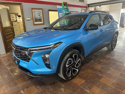 New 2025 Chevrolet Trax RS w/ Sunroof Package image 1