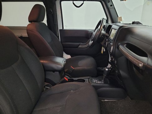Used 2016 Jeep Wrangler Sport image 21