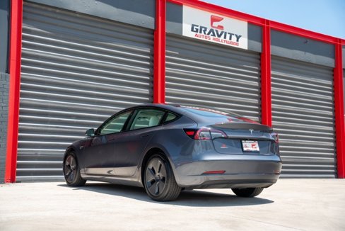 Used 2023 Tesla Model 3 Standard Range image 4