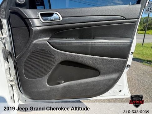 Used 2019 Jeep Grand Cherokee Altitude image 45