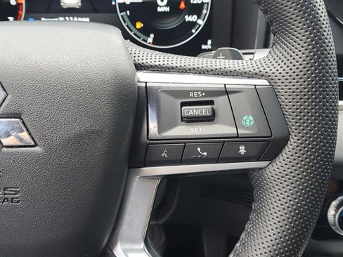 Used 2023 Mitsubishi Outlander SEL image 45