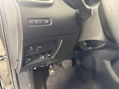 Used 2016 Nissan Rogue SV image 11