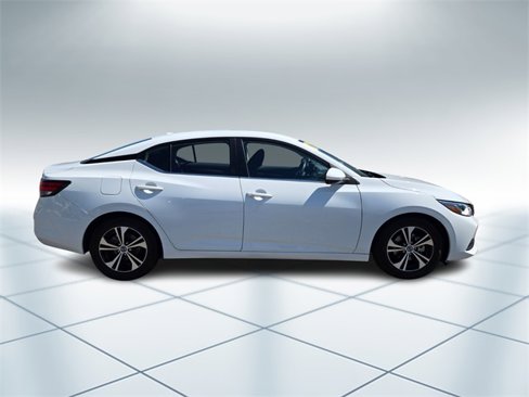 Used 2023 Nissan Sentra SV image 3