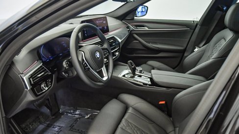 Certified 2023 BMW 530i w/ Premium Package image 20