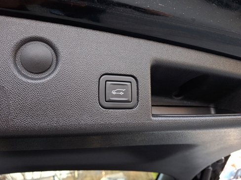 Used 2024 Chevrolet Equinox RS w/ RS Leather Package image 30