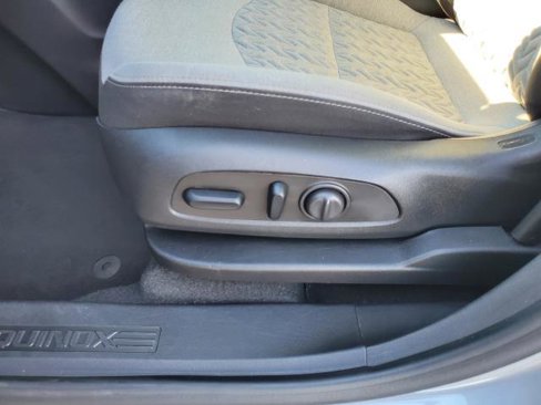 Used 2023 Chevrolet Equinox LT image 9