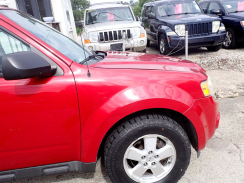 Used 2010 Ford Escape XLT image 16