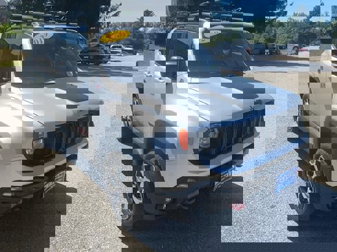 Used 2019 Jeep Renegade Trailhawk w/ LED Lighting Group image 2