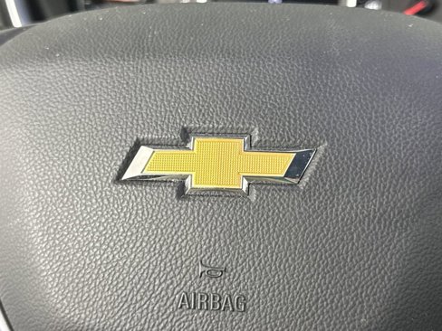 Used 2021 Chevrolet Traverse LT image 24