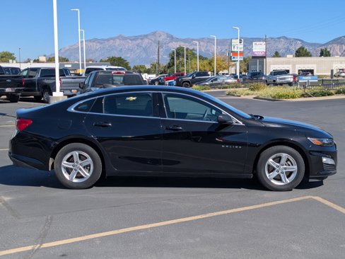 Used 2020 Chevrolet Malibu LS image 2
