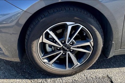 Used 2023 Kia Forte LXS image 7