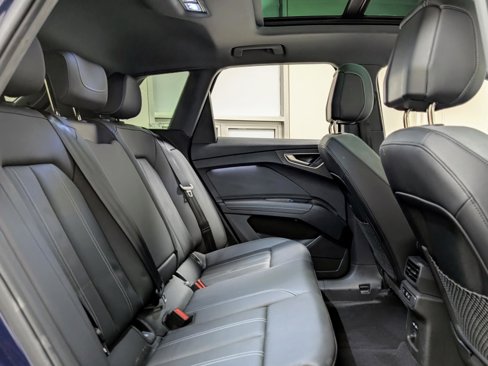 Used 2023 Audi Q4 e-tron Premium image 24