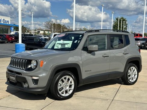 Used 2020 Jeep Renegade Latitude w/ Popular Equipment Group image 4