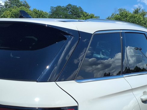 Used 2021 Lincoln Corsair AWD image 27