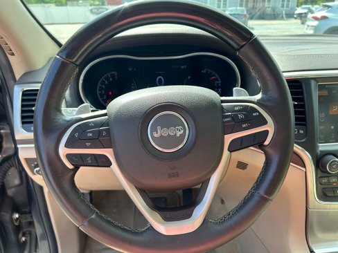 Used 2016 Jeep Grand Cherokee Overland image 16