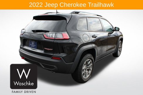 Used 2022 Jeep Cherokee Trailhawk image 7
