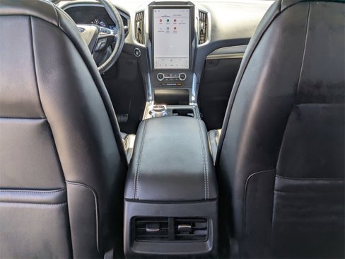 Used 2024 Ford Edge Titanium image 31