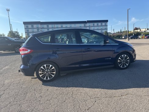 Used 2017 Ford C-MAX Titanium w/ Equipment Group 301A image 32