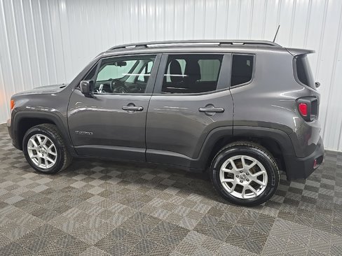 Used 2020 Jeep Renegade Latitude image 4