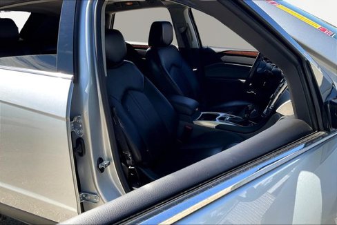 Used 2011 Cadillac SRX Luxury image 20