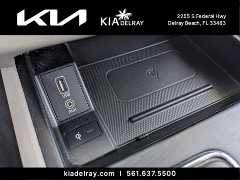 Used 2019 Kia Sedona EX image 24