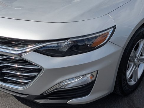 Used 2020 Chevrolet Malibu LS w/ Driver Confidence Package II image 10