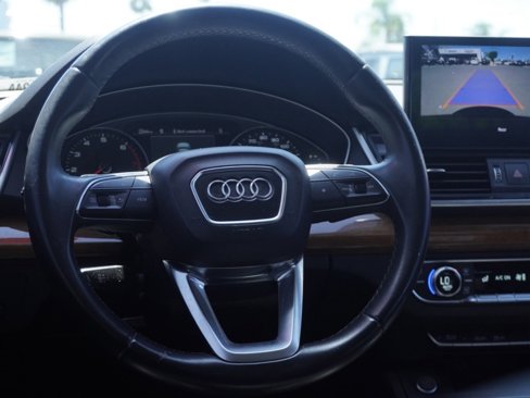 Used 2021 Audi Q5 e Premium image 29