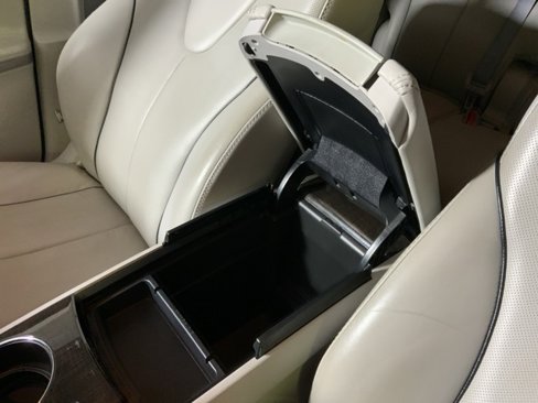 Used 2015 Toyota Venza XLE image 30
