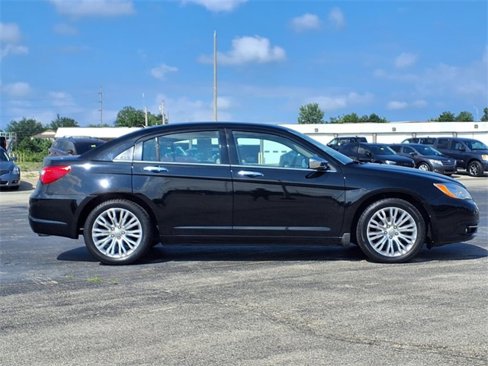 Used 2013 Chrysler 200 Limited w/ Sun/Sound Group image 2