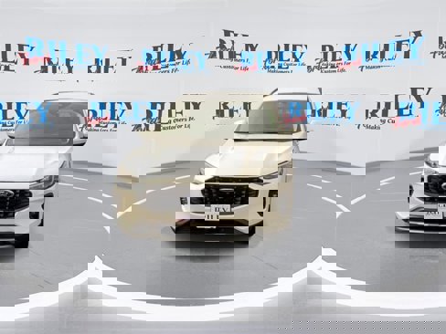Certified 2024 Ford Escape Platinum w/ Premium Technology Package image 3