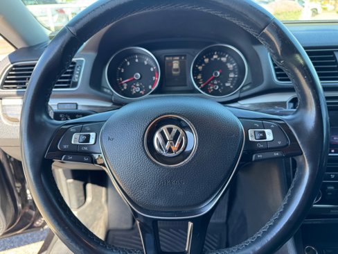Used 2017 Volkswagen Passat 3.6 SE image 21
