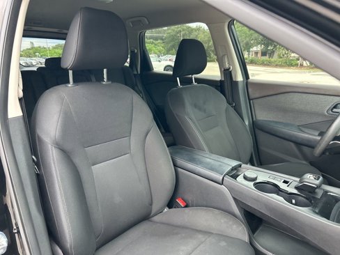 Used 2023 Nissan Rogue S image 35