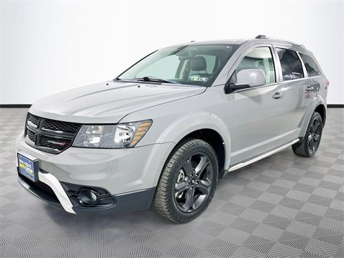 Used 2019 Dodge Journey Crossroad w/ Popular Equipment Group image 3