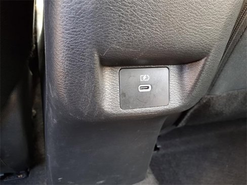 Used 2023 Nissan Versa SV image 8