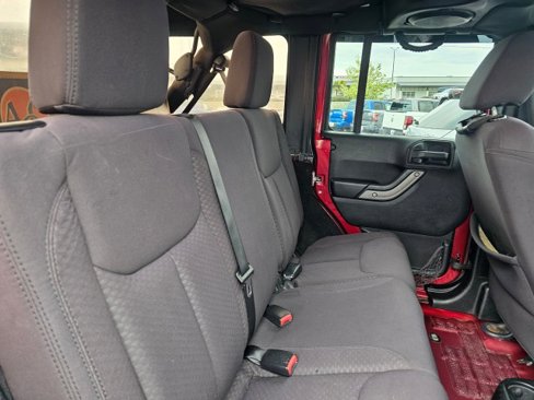 Used 2013 Jeep Wrangler Unlimited Sport image 15