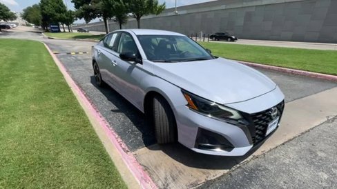 Used 2024 Nissan Altima 2.5 SR image 27