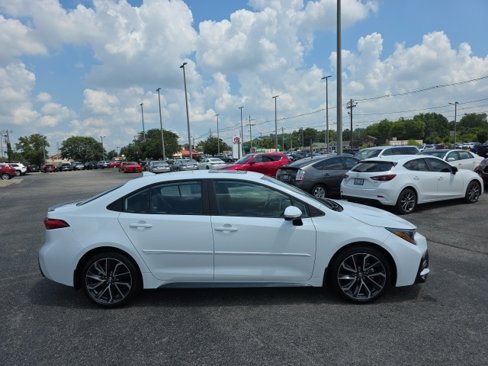 Used 2022 Toyota Corolla XSE image 4