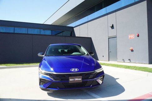 New 2025 Hyundai Elantra Sport image 2