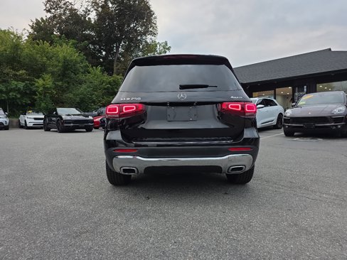 Used 2021 Mercedes-Benz GLB 250 4MATIC w/ Premium Package image 16