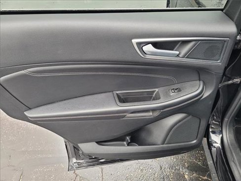 Certified 2022 Ford Edge Titanium image 13
